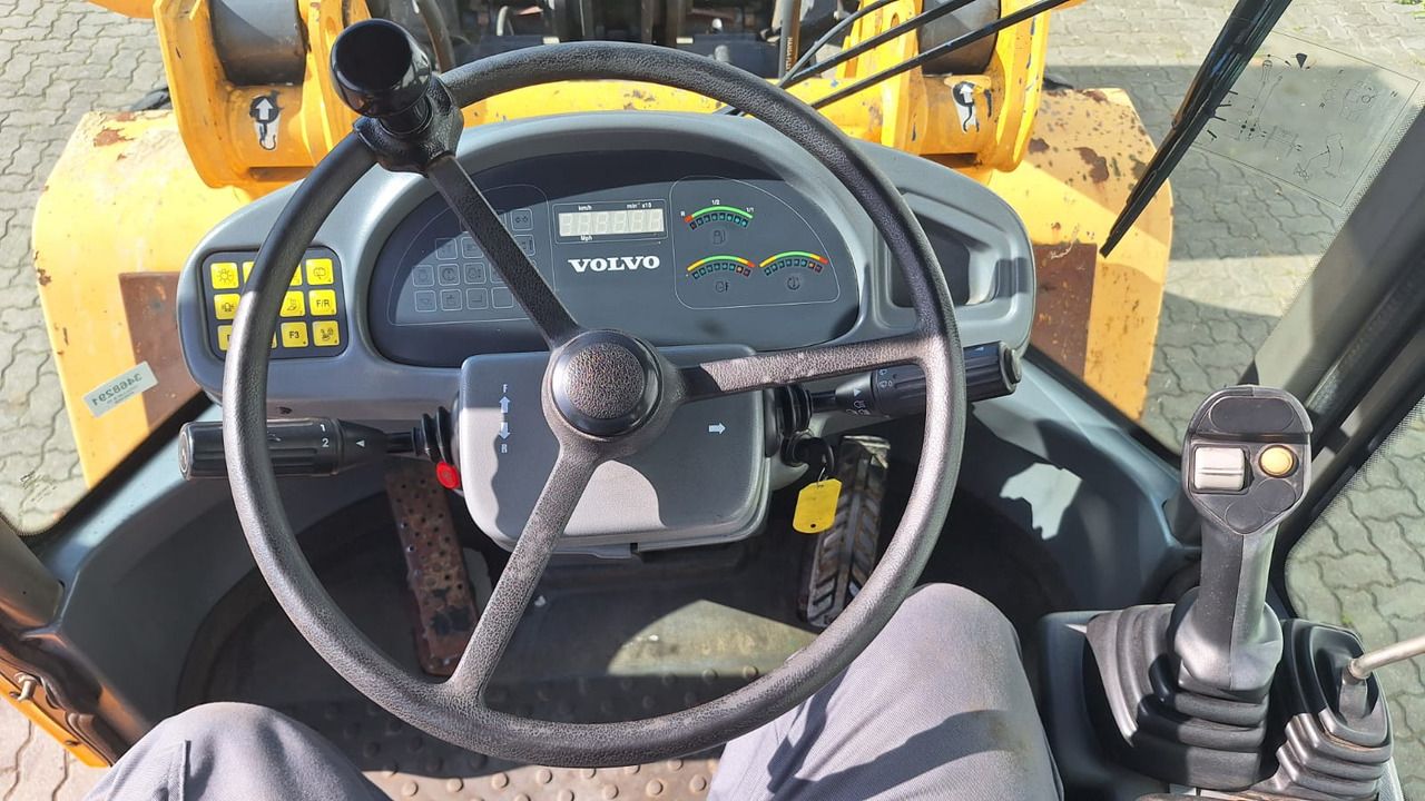 Volvo Radlader L 40 B TP - لودر: صور 4 Volvo Radlader L 40 B TP - لودر: صور 4