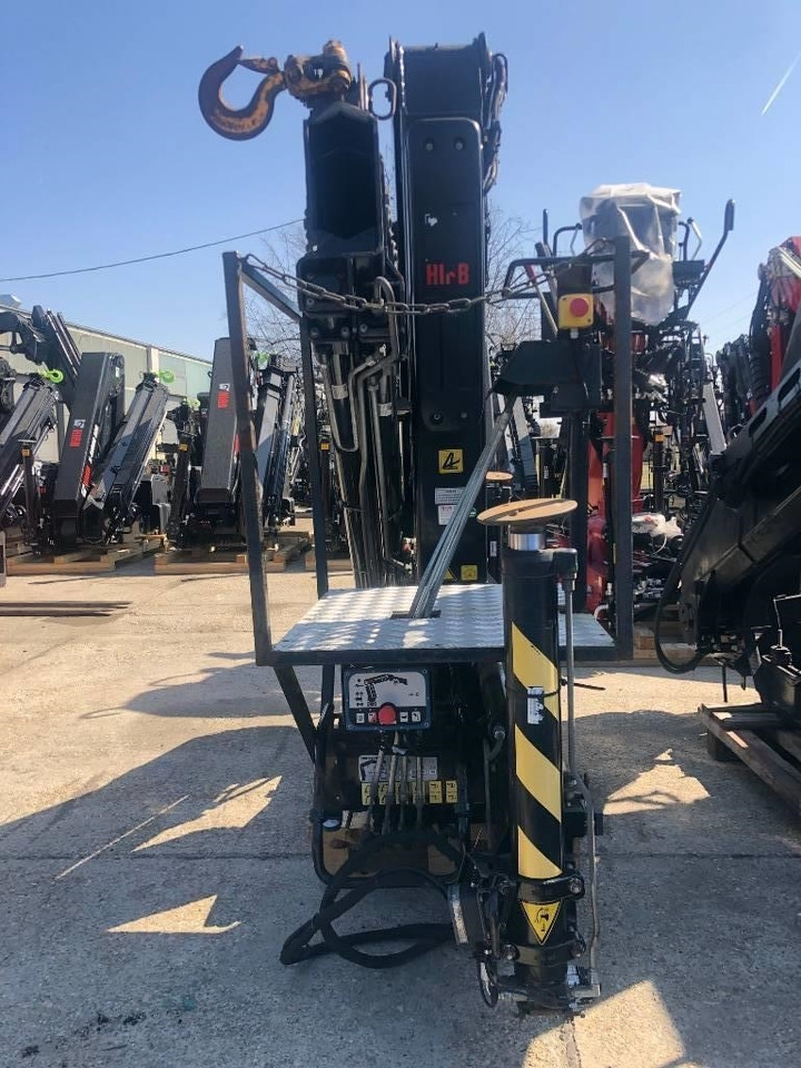 Hiab 111 B-2 Duo - ونش كرين - شاحنة: صور 3 Hiab 111 B-2 Duo - ونش كرين - شاحنة: صور 3