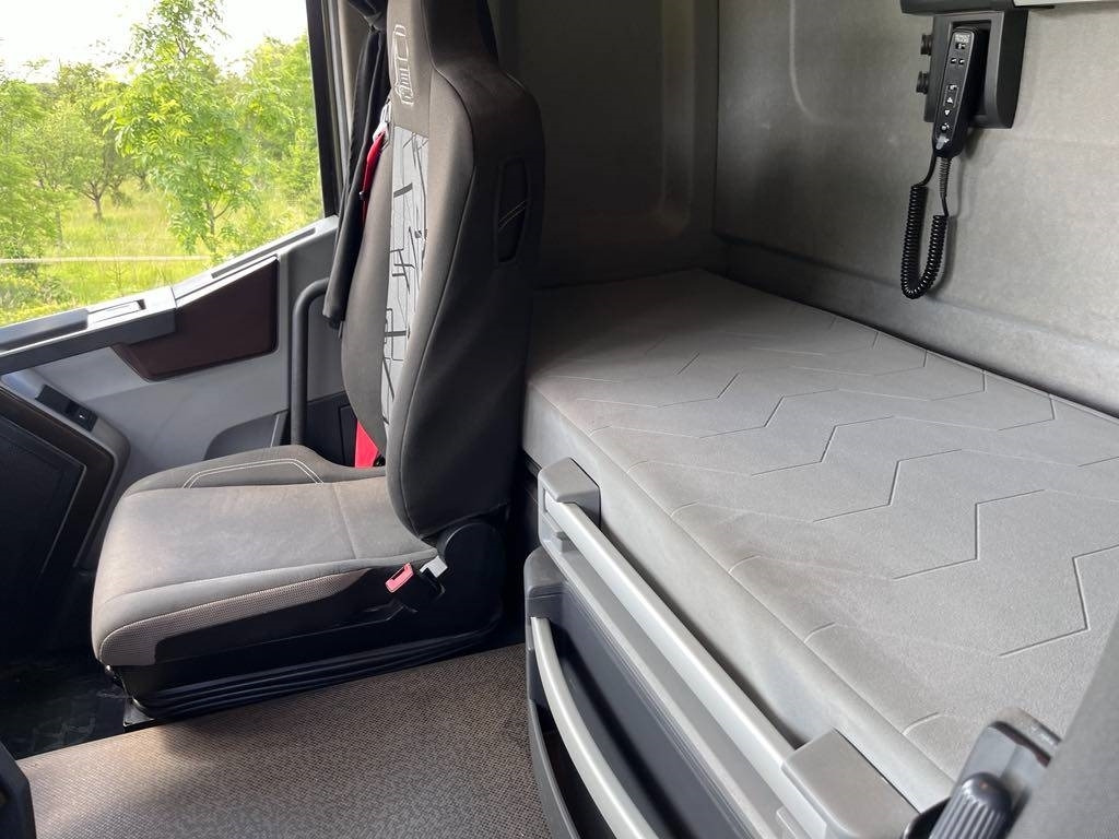ونش كرين - شاحنة Renault Kerax 6x4: صور 11