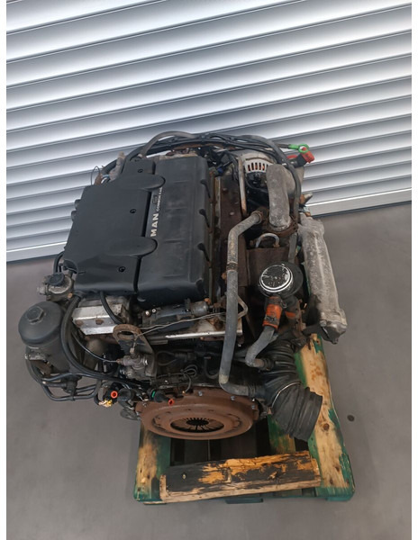 المحرك - شاحنة MAN D0834LFL52: صور 11