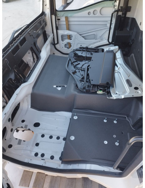 الكابينة والداخلية - شاحنة MAN TGL TGM: صور 6 الكابينة والداخلية - شاحنة MAN TGL TGM: صور 6