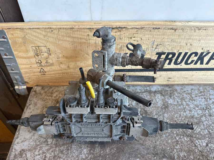 DAF VALVE 1519383 - صمام الفرامل - شاحنة: صور 1 DAF VALVE 1519383 - صمام الفرامل - شاحنة: صور 1