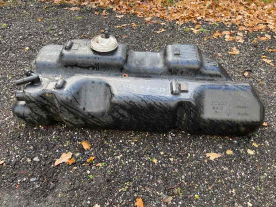 IVECO FUEL TANK 504135947 - نظام الوقود - شاحنة: صور 1 IVECO FUEL TANK 504135947 - نظام الوقود - شاحنة: صور 1