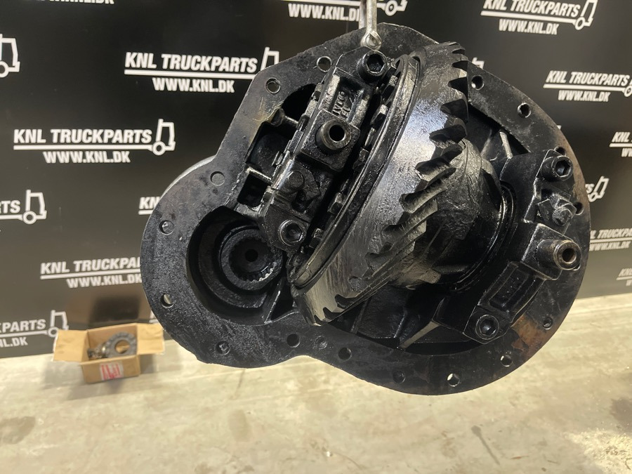 IVECO TRAKKER 42117696 - 1.737 / 4.23 - التفاضلية والعتاد - شاحنة: صور 1 IVECO TRAKKER 42117696 - 1.737 / 4.23 - التفاضلية والعتاد - شاحنة: صور 1