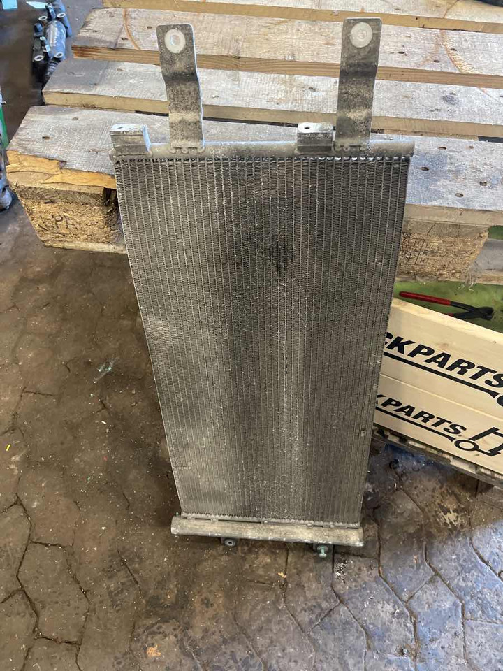 MAN AC COOLER 81.61920-6041 - نظام التبريد - شاحنة: صور 1 MAN AC COOLER 81.61920-6041 - نظام التبريد - شاحنة: صور 1