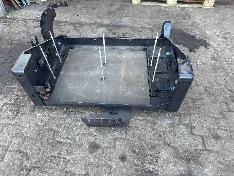 MAN BATTERY BOX 81.41860-5408 - الإطار/ الشاسيه - شاحنة: صور 2 MAN BATTERY BOX 81.41860-5408 - الإطار/ الشاسيه - شاحنة: صور 2