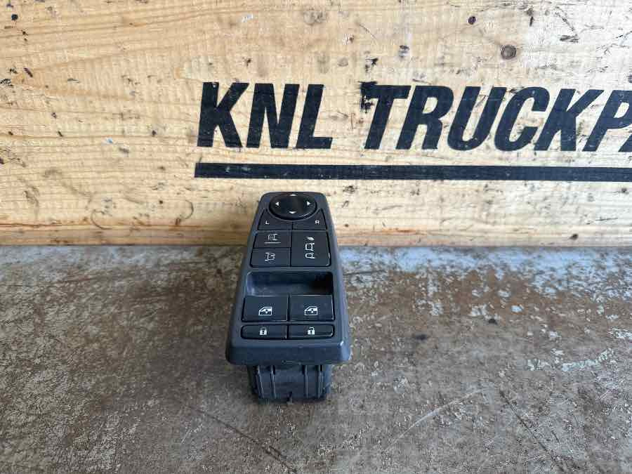 MAN ECU DOOR 81.25806-7107 - الكابينة والداخلية - شاحنة: صور 1 MAN ECU DOOR 81.25806-7107 - الكابينة والداخلية - شاحنة: صور 1