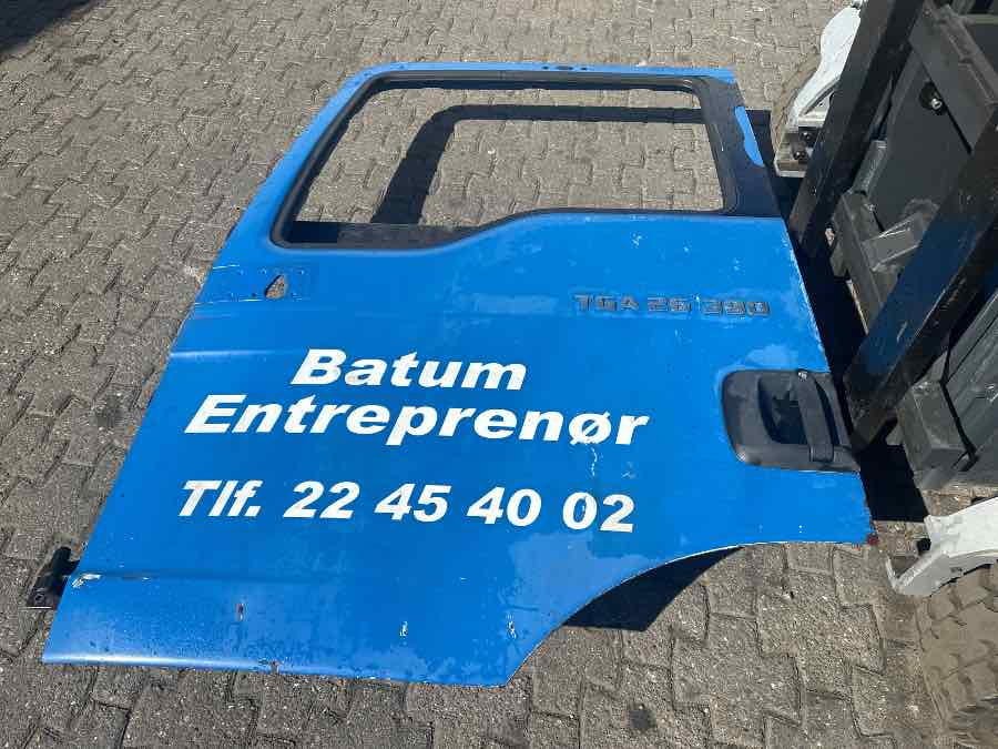 MAN LEFT DOOR 81.62600-4131 - الكابينة والداخلية - شاحنة: صور 1 MAN LEFT DOOR 81.62600-4131 - الكابينة والداخلية - شاحنة: صور 1