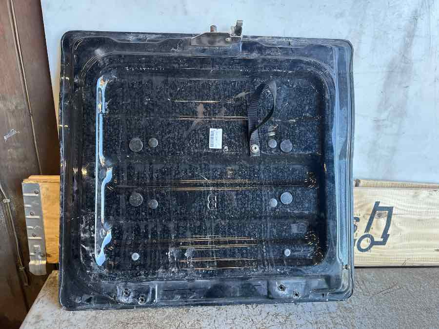 MAN SIDE DOOR 81.66912-5289 - الكابينة والداخلية - شاحنة: صور 2 MAN SIDE DOOR 81.66912-5289 - الكابينة والداخلية - شاحنة: صور 2