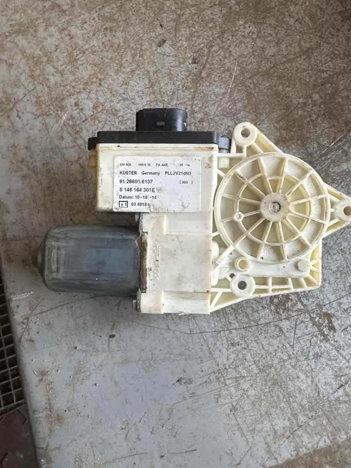 MAN WINDOW MOTOR 81.28601-6137 - الكابينة والداخلية - شاحنة: صور 1 MAN WINDOW MOTOR 81.28601-6137 - الكابينة والداخلية - شاحنة: صور 1