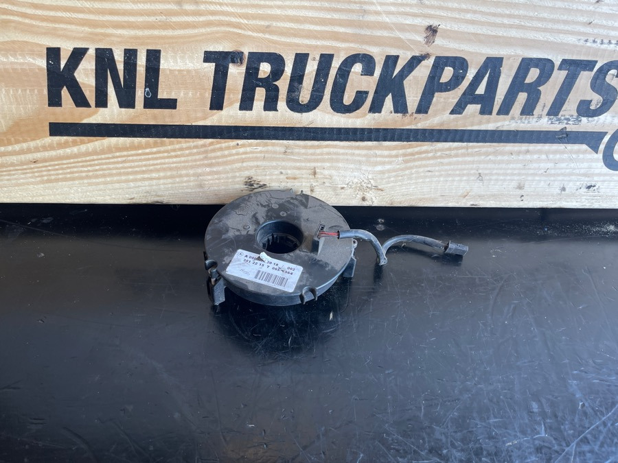 MERCEDES CLOCK SPIN A0004642018 - الكابينة والداخلية - شاحنة: صور 2 MERCEDES CLOCK SPIN A0004642018 - الكابينة والداخلية - شاحنة: صور 2