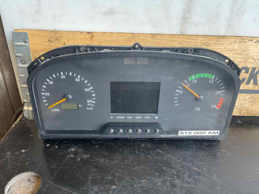 MERCEDES CLUSTER INSTRUMENT A0054466921 - لوحة القيادة - حافلة: صور 1 MERCEDES CLUSTER INSTRUMENT A0054466921 - لوحة القيادة - حافلة: صور 1
