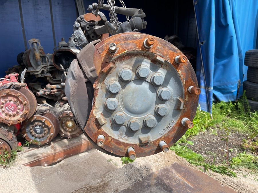 MERCEDES FRONT AXLE A0003301000 - المحور و قطع الغيار - شاحنة: صور 3 MERCEDES FRONT AXLE A0003301000 - المحور و قطع الغيار - شاحنة: صور 3