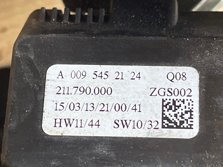 MERCEDES GEAR LEVER A0095452124 - الكابينة والداخلية - شاحنة: صور 3 MERCEDES GEAR LEVER A0095452124 - الكابينة والداخلية - شاحنة: صور 3