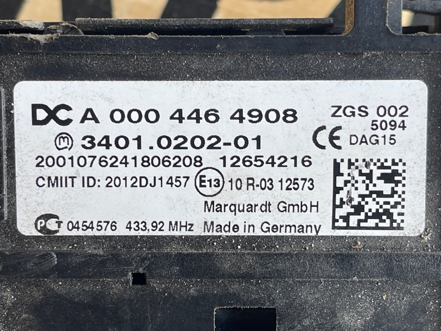 MERCEDES START / STOP A0004464908 - الكابينة والداخلية - شاحنة: صور 3 MERCEDES START / STOP A0004464908 - الكابينة والداخلية - شاحنة: صور 3