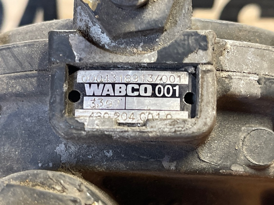 MERCEDES VALVE A0004318913 - صمام الفرامل - شاحنة: صور 4 MERCEDES VALVE A0004318913 - صمام الفرامل - شاحنة: صور 4