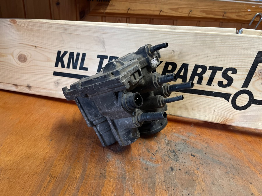 MERCEDES VALVE A0004318913 - صمام الفرامل - شاحنة: صور 3 MERCEDES VALVE A0004318913 - صمام الفرامل - شاحنة: صور 3