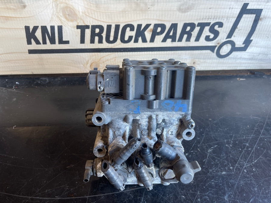 MERCEDES VALVE A0013270825 - صمام الفرامل - شاحنة: صور 1 MERCEDES VALVE A0013270825 - صمام الفرامل - شاحنة: صور 1