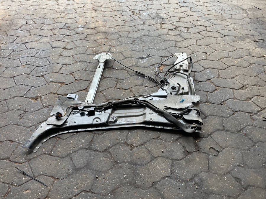 MERCEDES WINDOW MECHNANISM A9607201246 - الكابينة والداخلية - شاحنة: صور 1 MERCEDES WINDOW MECHNANISM A9607201246 - الكابينة والداخلية - شاحنة: صور 1