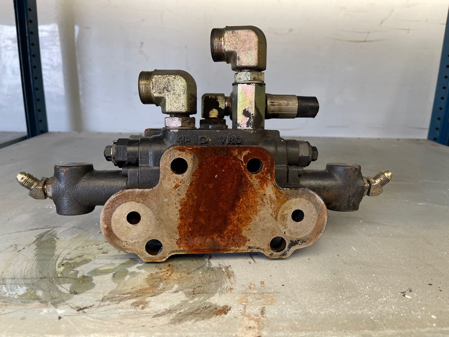 NEW HOLLAND VALVE KPM VENTIL TYPE :KMC10-1023 - صمام الفرامل - شاحنة: صور 3 NEW HOLLAND VALVE KPM VENTIL TYPE :KMC10-1023 - صمام الفرامل - شاحنة: صور 3