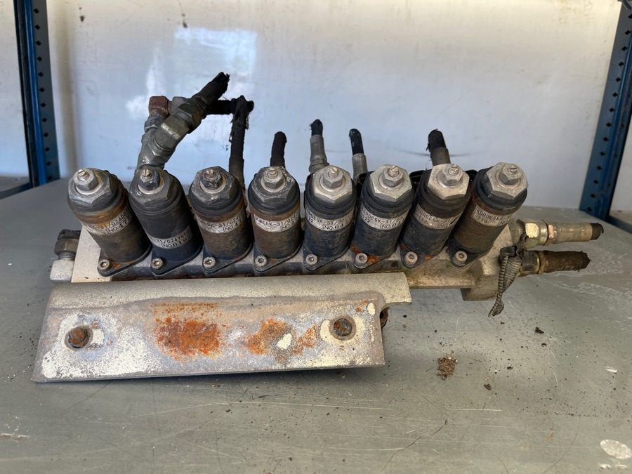 NEW HOLLAND VALVES KPM TYPE: 8KWE5A-30/G24WR-825A - صمام الفرامل - شاحنة: صور 2 NEW HOLLAND VALVES KPM TYPE: 8KWE5A-30/G24WR-825A - صمام الفرامل - شاحنة: صور 2