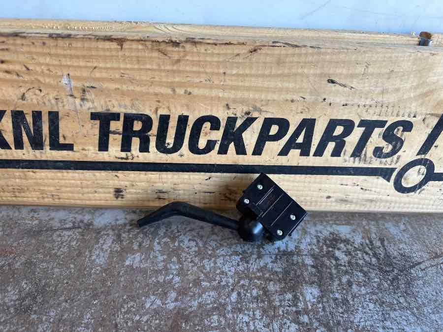 RENAULT LEVER SWITCH 7421709003 - الكابينة والداخلية - شاحنة: صور 1 RENAULT LEVER SWITCH 7421709003 - الكابينة والداخلية - شاحنة: صور 1