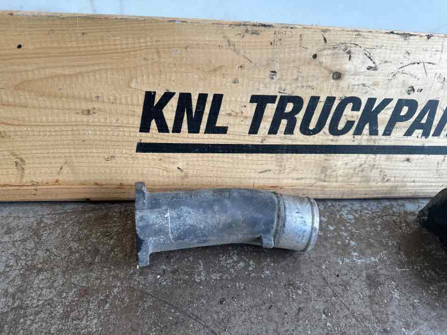 SCANIA FLANGE PIPE 1943692 - نظام سحب الهواء - شاحنة: صور 1 SCANIA FLANGE PIPE 1943692 - نظام سحب الهواء - شاحنة: صور 1