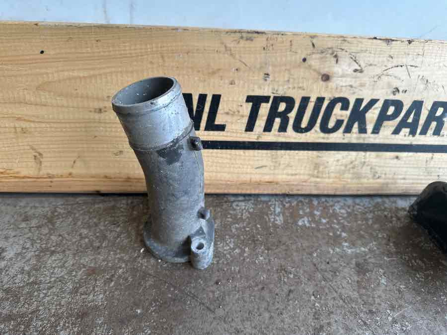 SCANIA FLANGE PIPE 1943692 - نظام سحب الهواء - شاحنة: صور 2 SCANIA FLANGE PIPE 1943692 - نظام سحب الهواء - شاحنة: صور 2