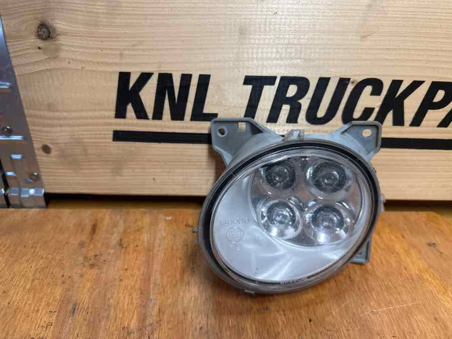 SCANIA FOG LAMP 2127432 - أضواء - شاحنة: صور 1 SCANIA FOG LAMP 2127432 - أضواء - شاحنة: صور 1