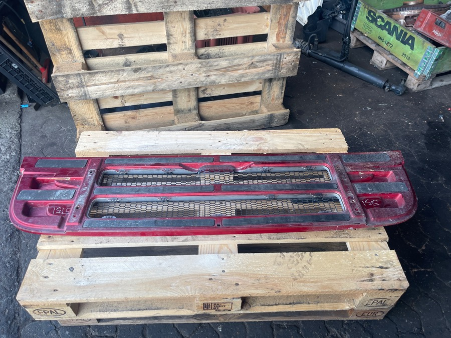 SCANIA LOWER GRILL 1871667 - الكابينة والداخلية - شاحنة: صور 1 SCANIA LOWER GRILL 1871667 - الكابينة والداخلية - شاحنة: صور 1