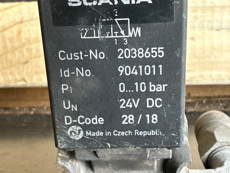 SCANIA VALVE 2038655 - النظام الكهربائي - شاحنة: صور 2 SCANIA VALVE 2038655 - النظام الكهربائي - شاحنة: صور 2