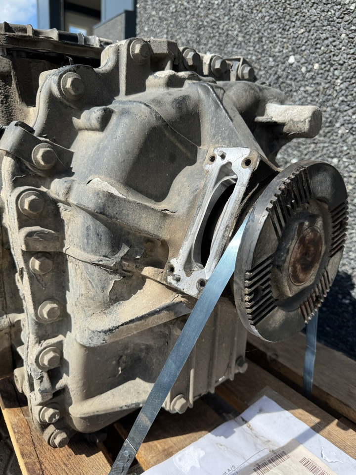 VOLVO AT2612F BACKEND FOR STEERINGPUMP - علبة التروس و قطع الغيار - شاحنة: صور 1 VOLVO AT2612F BACKEND FOR STEERINGPUMP - علبة التروس و قطع الغيار - شاحنة: صور 1