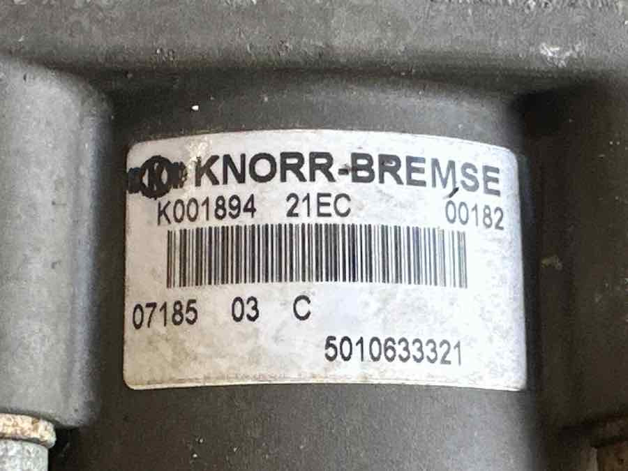 VOLVO FOOT BRAKE VALVE 21390592 - صمام الفرامل - شاحنة: صور 3 VOLVO FOOT BRAKE VALVE 21390592 - صمام الفرامل - شاحنة: صور 3