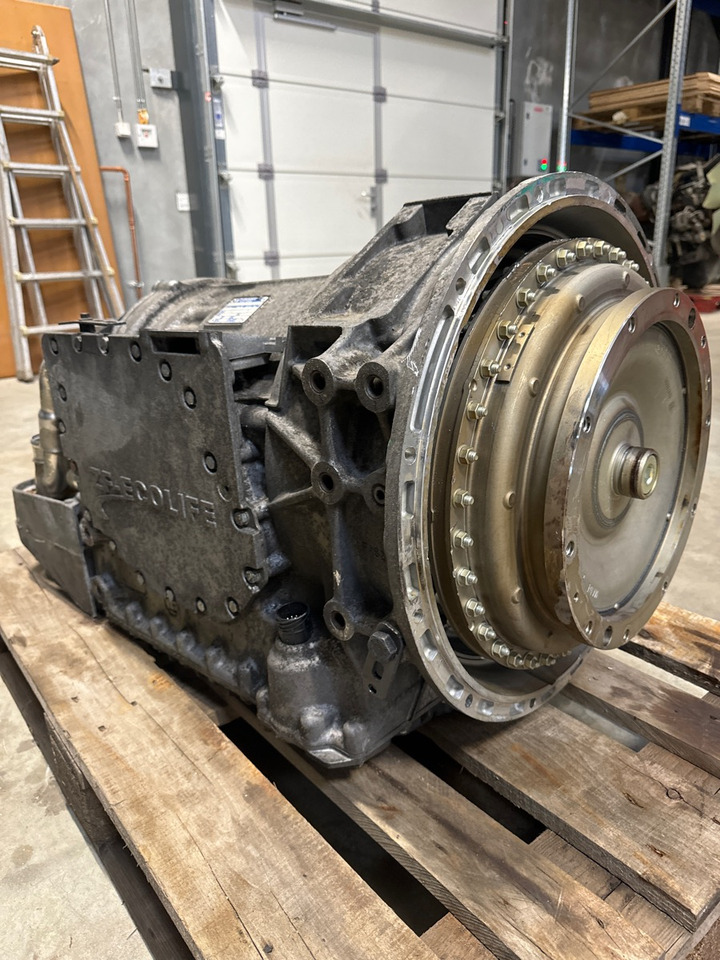 VOLVO GEARBOX 6AP1400B // 22422765 - علبة التروس - شاحنة: صور 3 VOLVO GEARBOX 6AP1400B // 22422765 - علبة التروس - شاحنة: صور 3