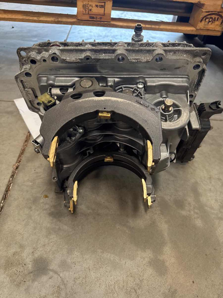 VOLVO ISHIFT HOUSE ASSY 22780685 - علبة التروس و قطع الغيار - شاحنة: صور 3 VOLVO ISHIFT HOUSE ASSY 22780685 - علبة التروس و قطع الغيار - شاحنة: صور 3
