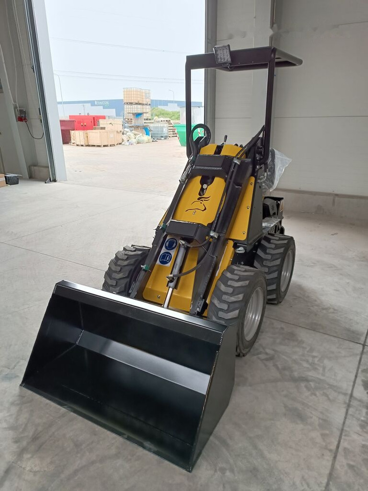 Tur Poland Radlader Mini loader Mini Hoflader N 520 - شيول صغير: صور 2 Tur Poland Radlader Mini loader Mini Hoflader N 520 - شيول صغير: صور 2