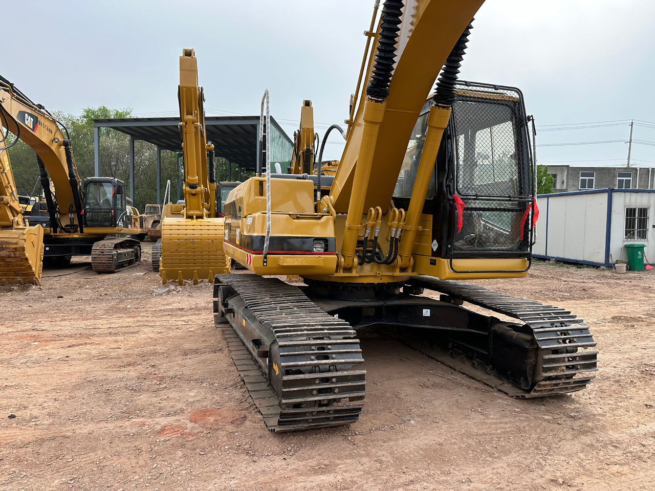 CAT 320BL crawler excavator - حفارات زحافة: صور 5 CAT 320BL crawler excavator - حفارات زحافة: صور 5