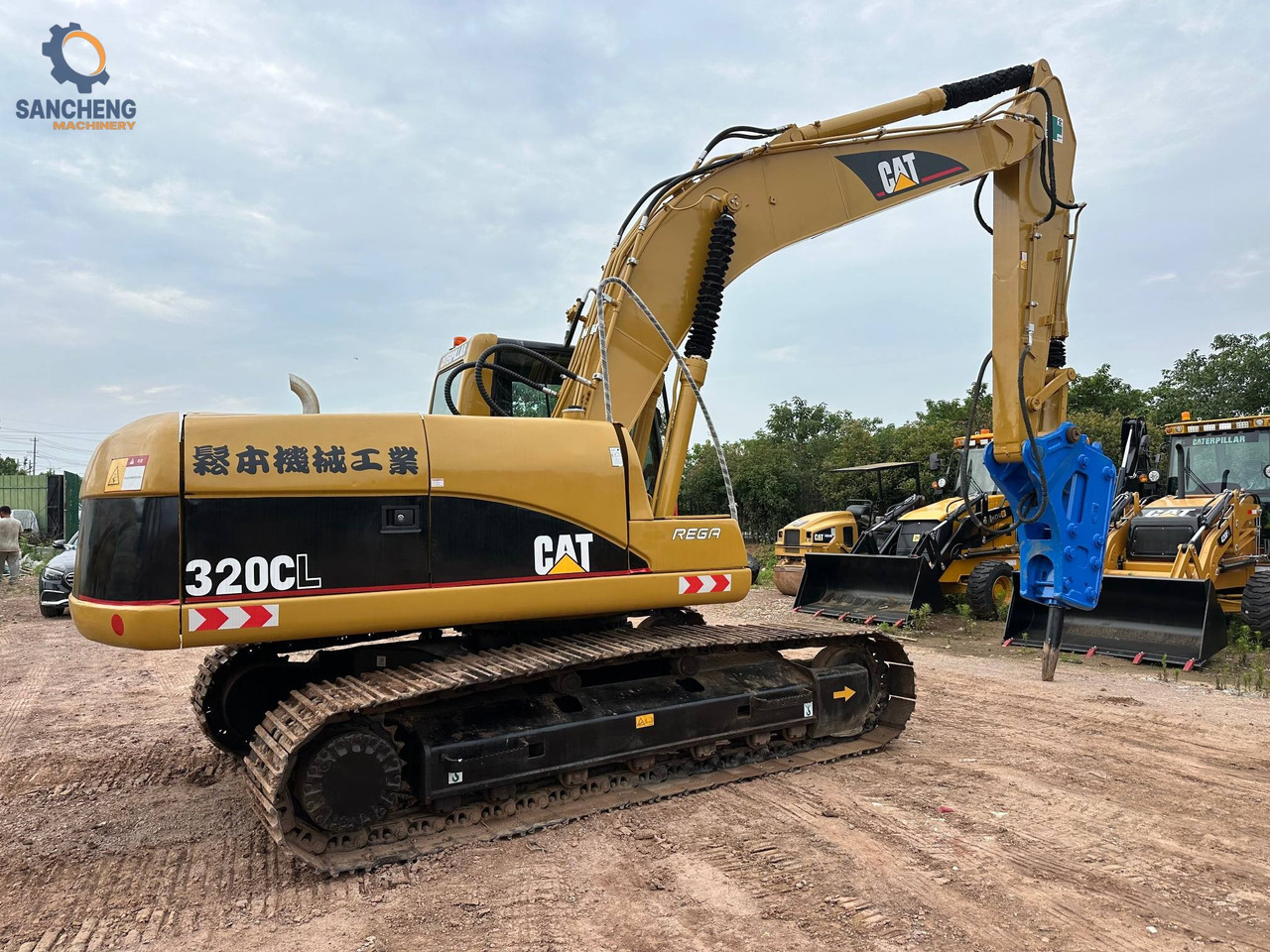 CAT 320CL crawler excavator with hammer - حفارات زحافة: صور 3 CAT 320CL crawler excavator with hammer - حفارات زحافة: صور 3