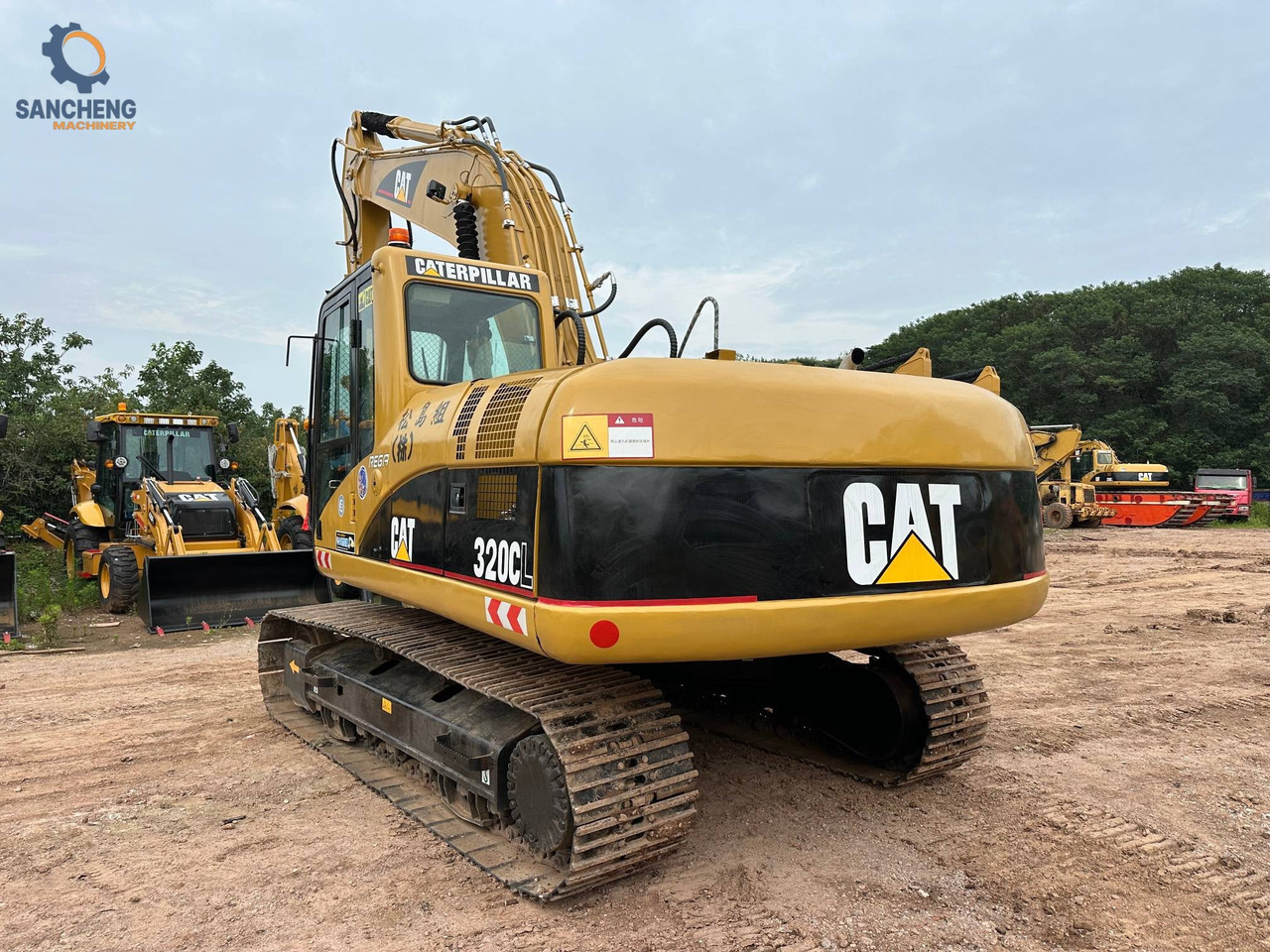 CAT 320CL crawler excavator with hammer - حفارات زحافة: صور 4 CAT 320CL crawler excavator with hammer - حفارات زحافة: صور 4
