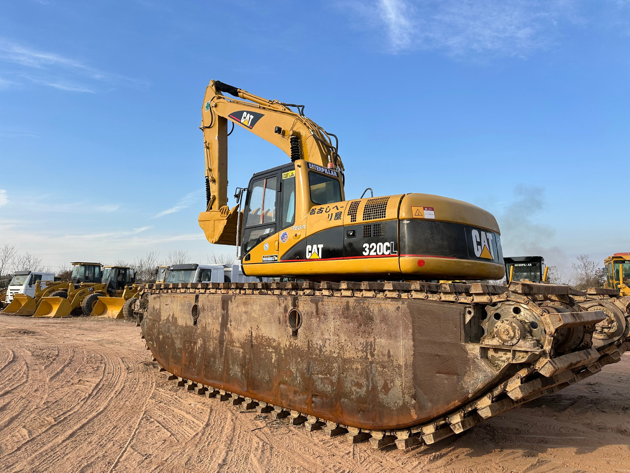 CAT 320CL - حفارات برمائية: صور 1 CAT 320CL - حفارات برمائية: صور 1