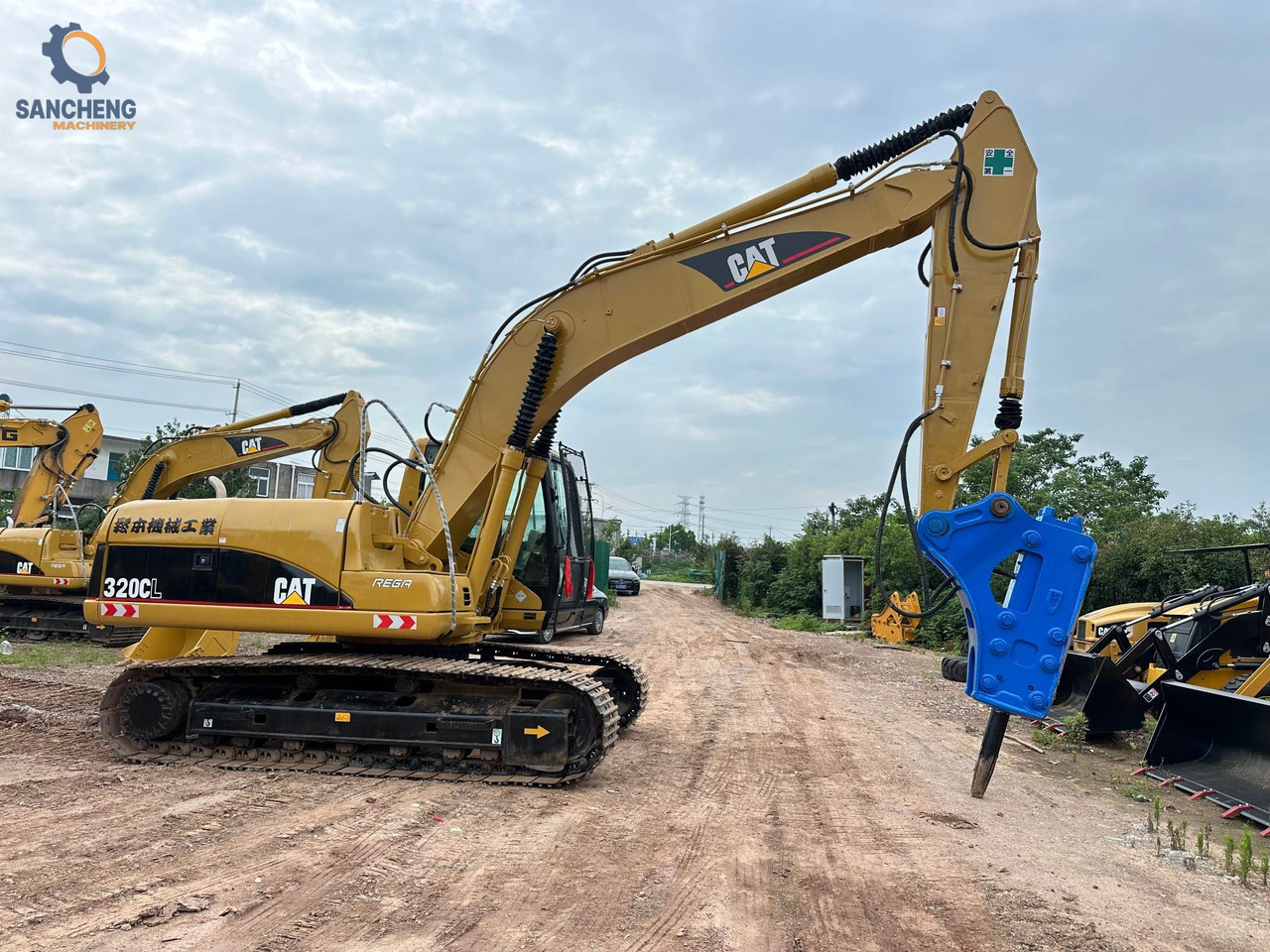 CAT 320CL - حفارات زحافة: صور 1 CAT 320CL - حفارات زحافة: صور 1