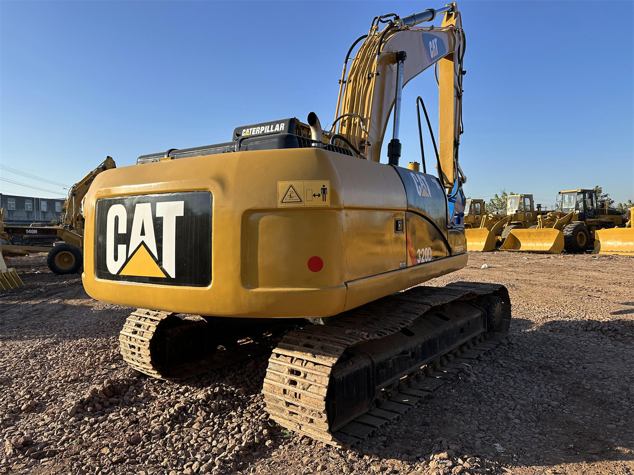 CAT 320DL - حفارة: صور 4 CAT 320DL - حفارة: صور 4