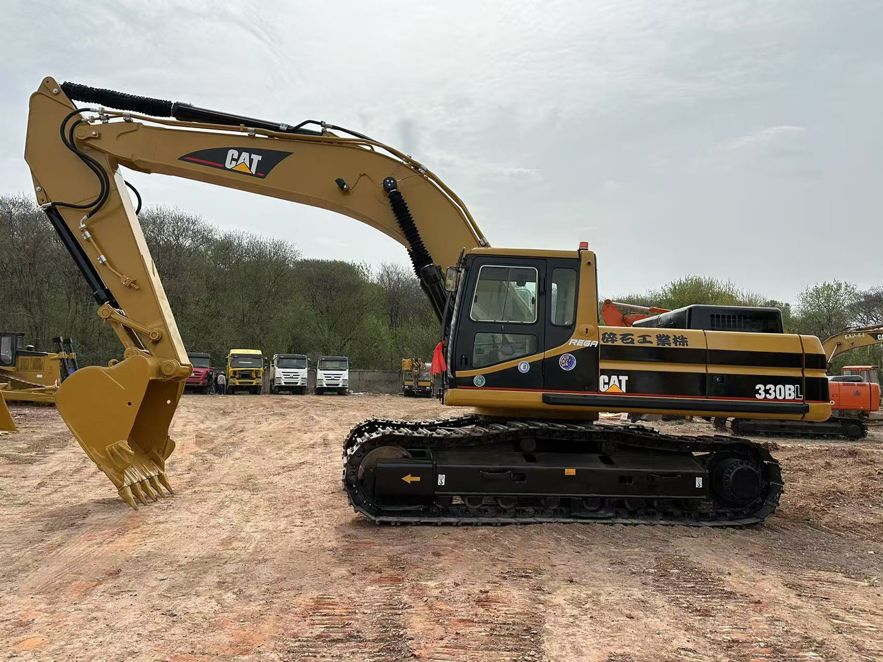 CAT 330BL - حفارات زحافة: صور 2 CAT 330BL - حفارات زحافة: صور 2