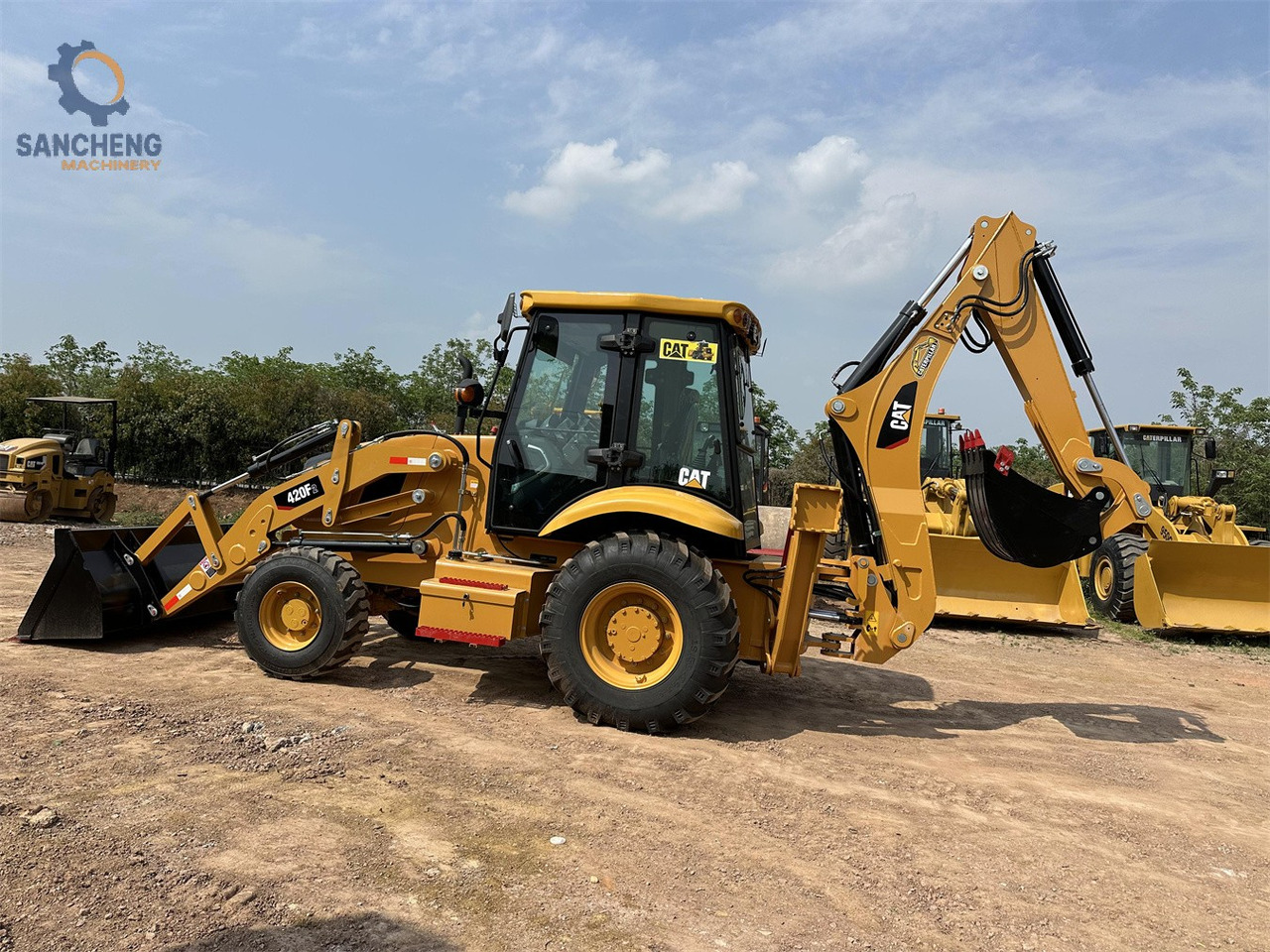 CAT 420F2 - حفار متعدد الاستخدام: صور 2 CAT 420F2 - حفار متعدد الاستخدام: صور 2