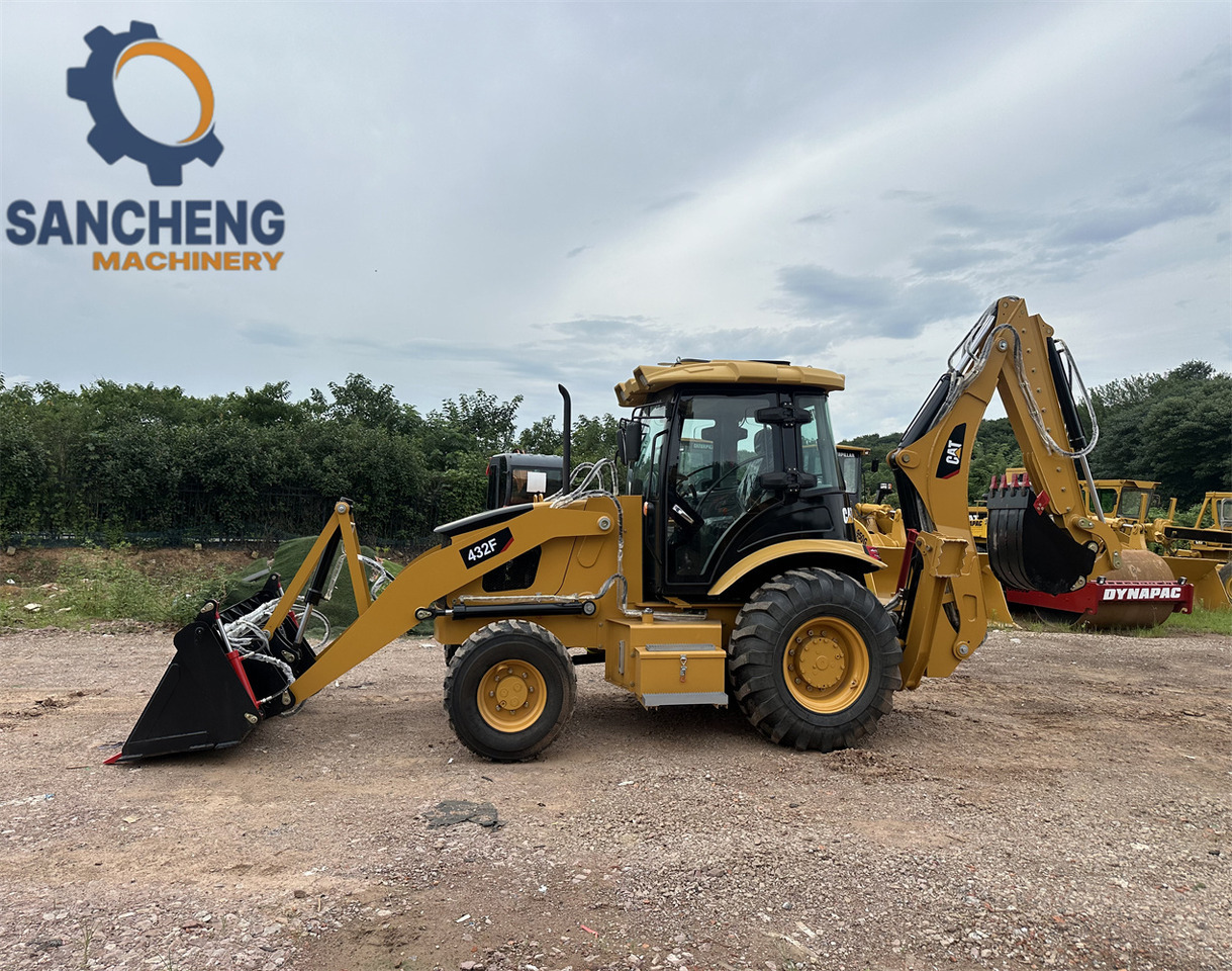 CAT 432F backhoe loader - حفار متعدد الاستخدام: صور 4 CAT 432F backhoe loader - حفار متعدد الاستخدام: صور 4