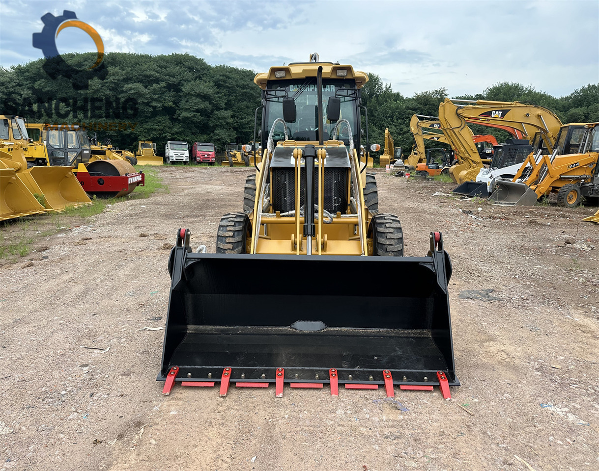 CAT 432F - حفار متعدد الاستخدام: صور 3 CAT 432F - حفار متعدد الاستخدام: صور 3