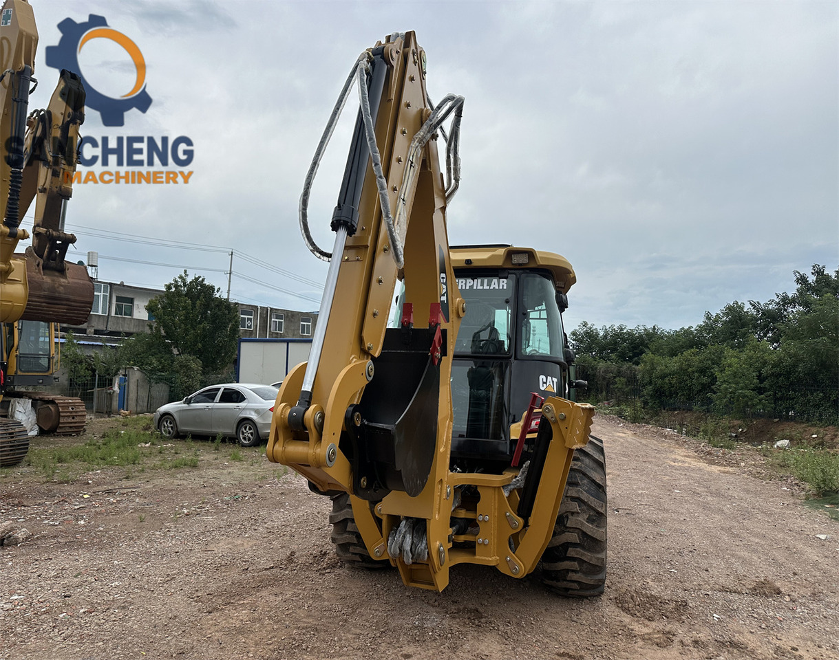 CAT 432F - حفار متعدد الاستخدام: صور 4 CAT 432F - حفار متعدد الاستخدام: صور 4