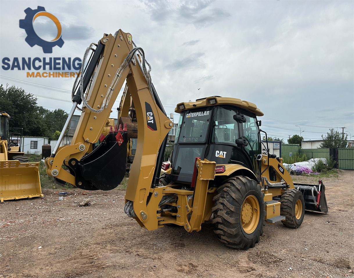 CAT 432F - حفار متعدد الاستخدام: صور 3 CAT 432F - حفار متعدد الاستخدام: صور 3