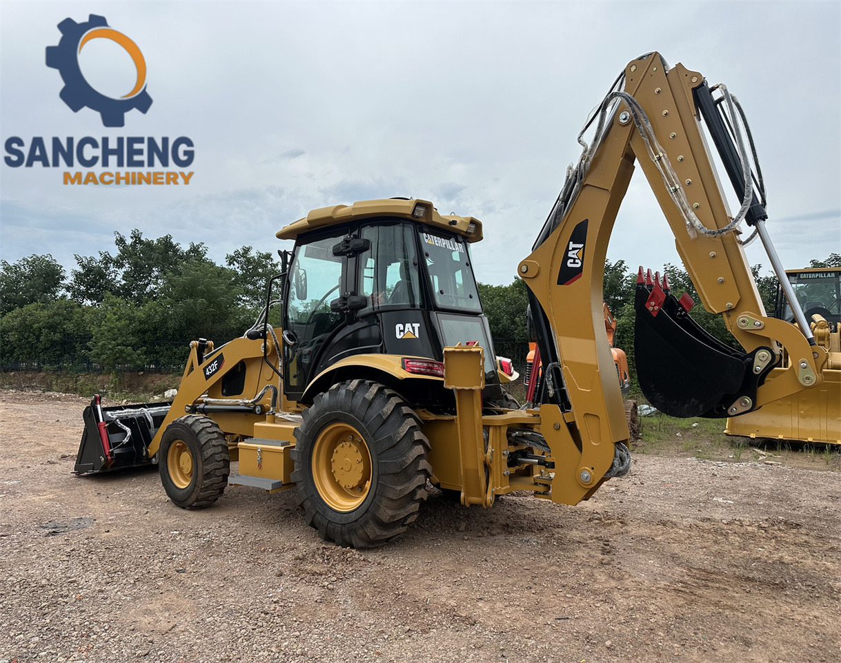CAT 432F - حفار متعدد الاستخدام: صور 4 CAT 432F - حفار متعدد الاستخدام: صور 4