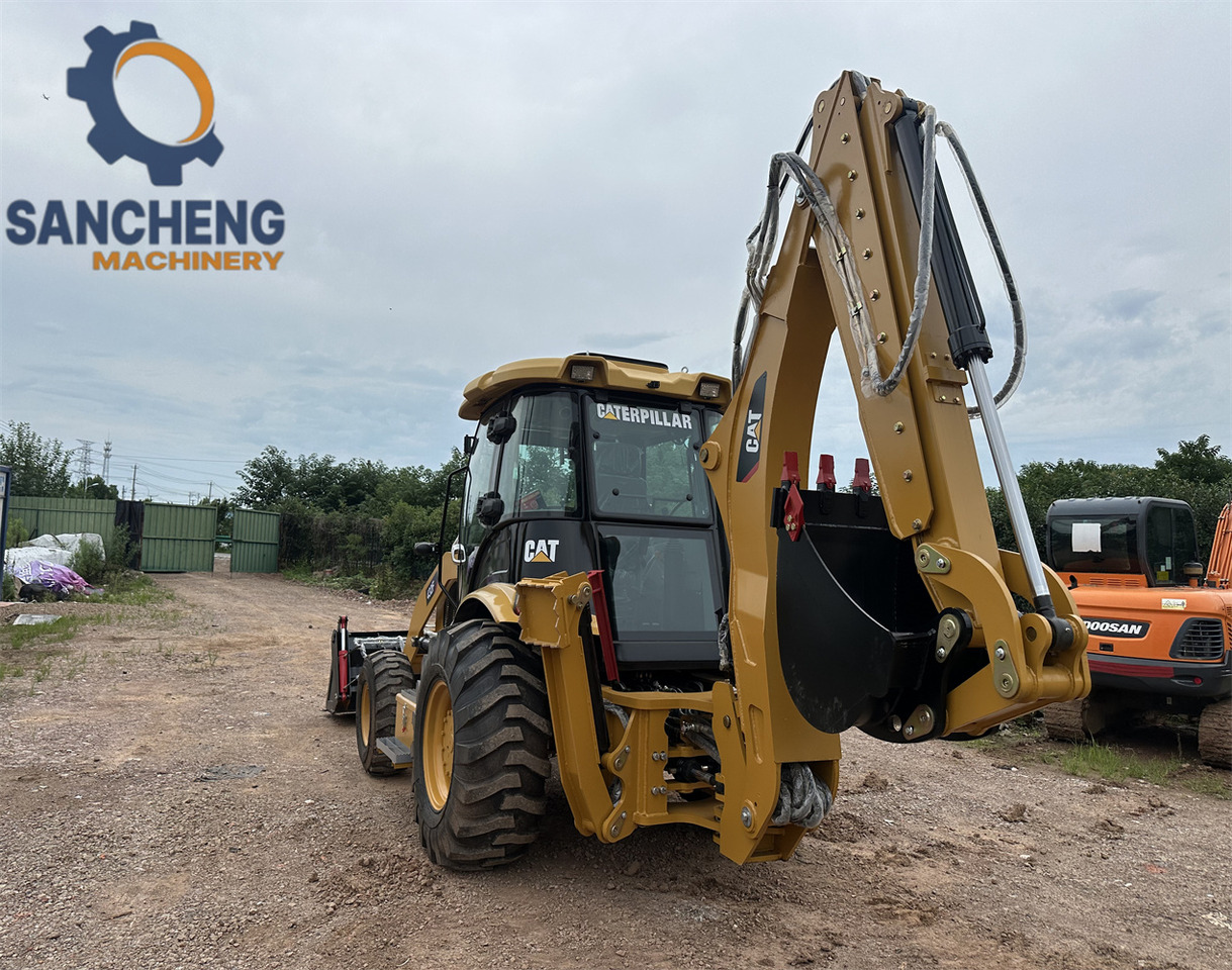 CAT 432F - حفار متعدد الاستخدام: صور 3 CAT 432F - حفار متعدد الاستخدام: صور 3